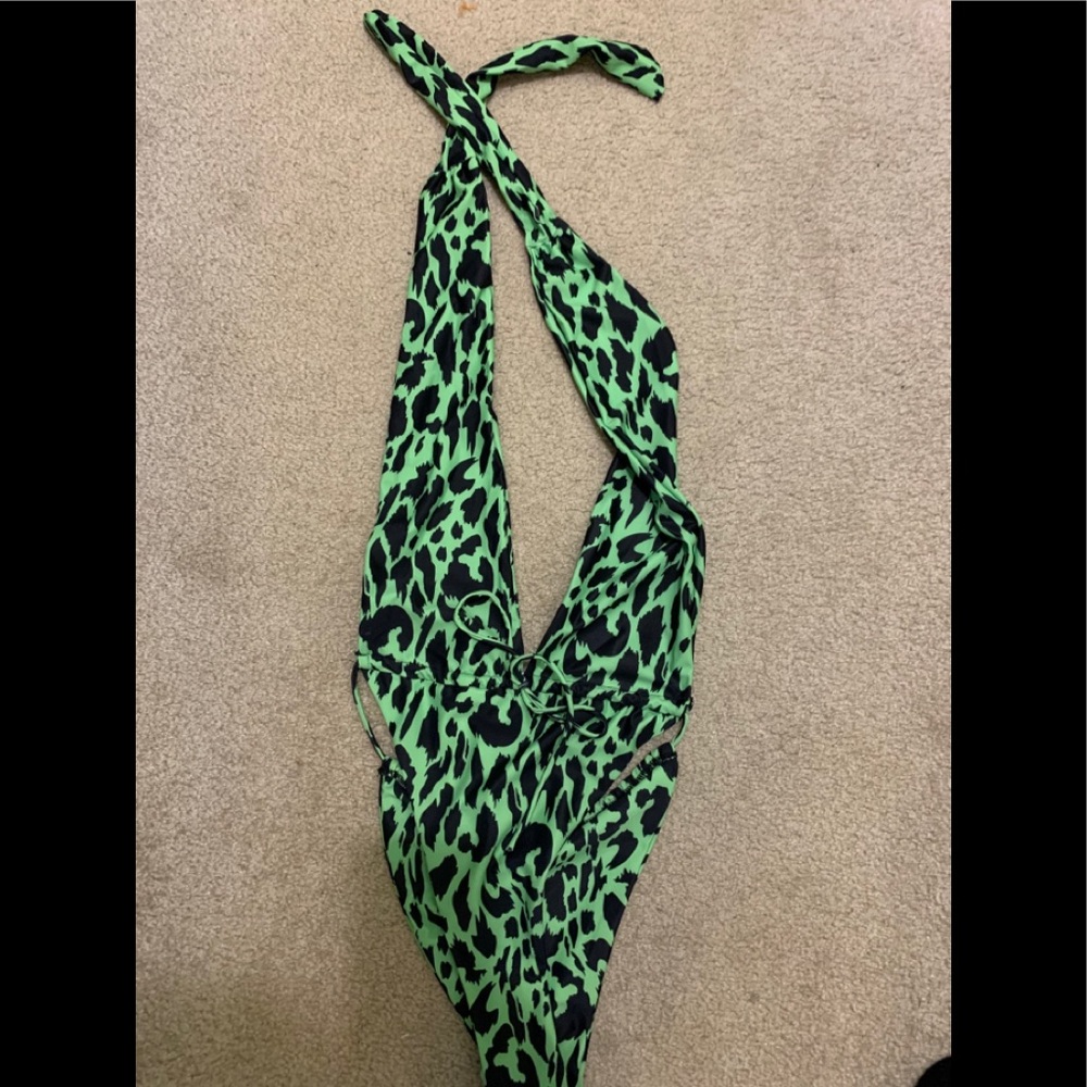 Cute one piece tie swimsuit